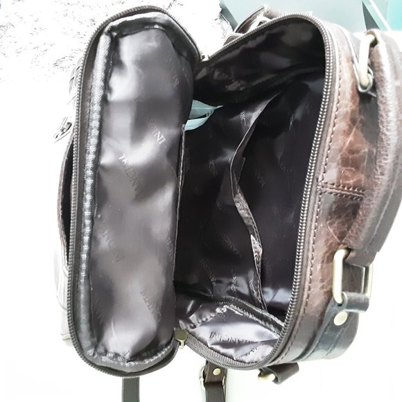 Large Arizona Leather Crossbody Day Bag, Brown - Picture 6 of 6